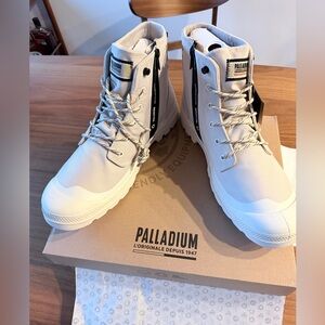 NWT Palladium Men's White High-Top Boots